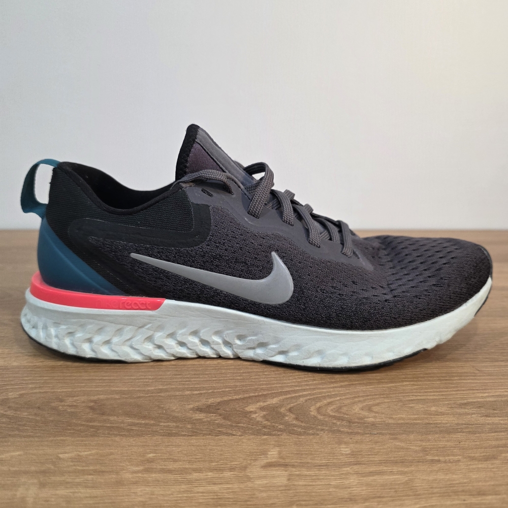 Nike Odyssey React 'Thunder Grey' - Women's size 9US
